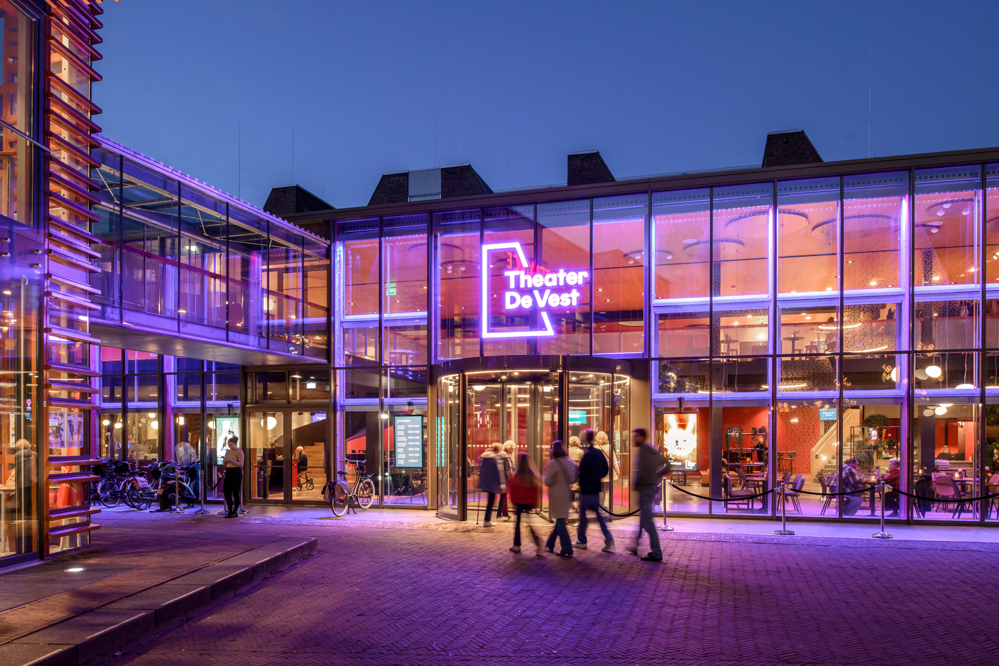 Theater De Vest gevel